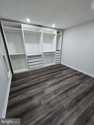 Interior, Recessed Lighting, Walk-in Closets, Wood Texture Flooring