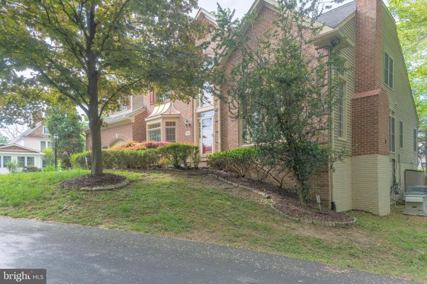 Exterior, Facade, Brick Facade, Rowhouse