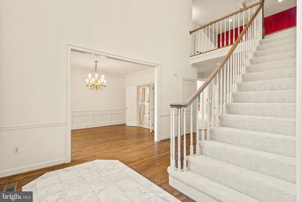 Chandelier, Interior, Marble, Recessed Lighting, Wood Texture Flooring
