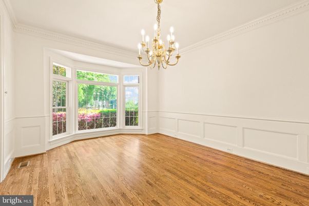 Chandelier, Empty room, Interior, Wood Texture Flooring