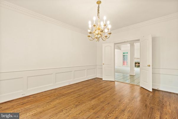 Chandelier, Empty room, Interior, Wood Texture Flooring