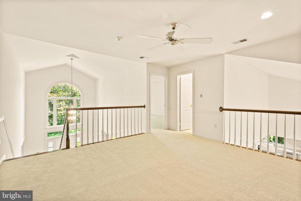 Empty room, Interior, Pendant Lights, Recessed Lighting