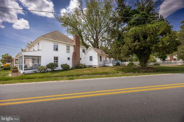 Exterior, Facade, Farmhouse
