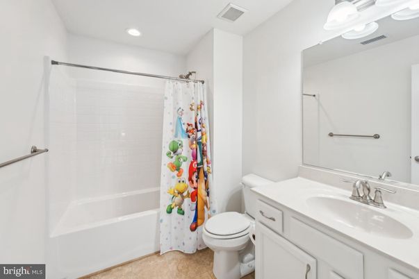 Bathroom, Interior, Recessed Lighting