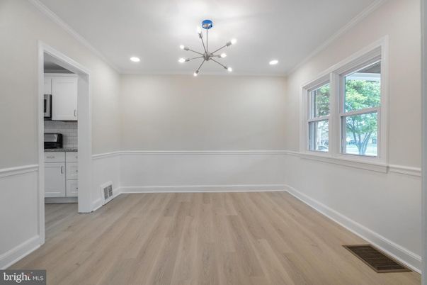 Empty room, Interior, Pendant Lights, Recessed Lighting, Wood Texture Flooring