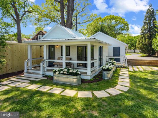 Backyard, Exterior, Facade, American Craftsman