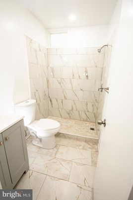Bathroom, Interior, Marble Walls, Recessed Lighting