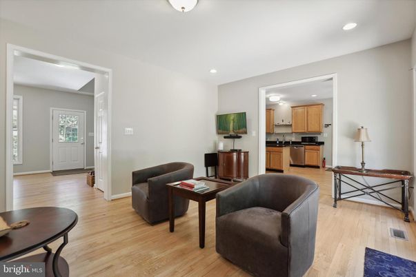 Interior, Kitchen, Living room, Recessed Lighting, Wood Texture Flooring