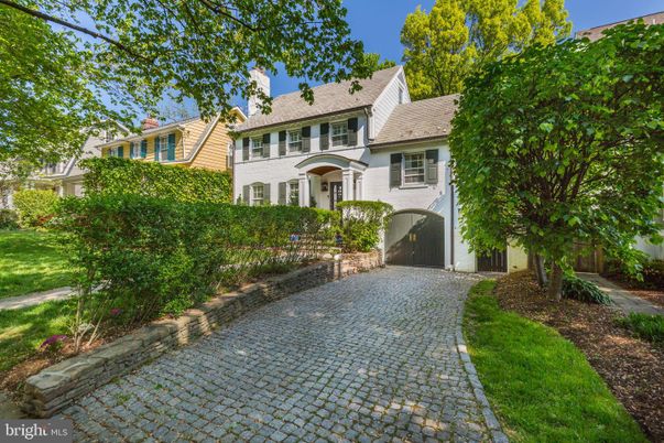 Attached, Backyard, Exterior, Facade, French Provincial