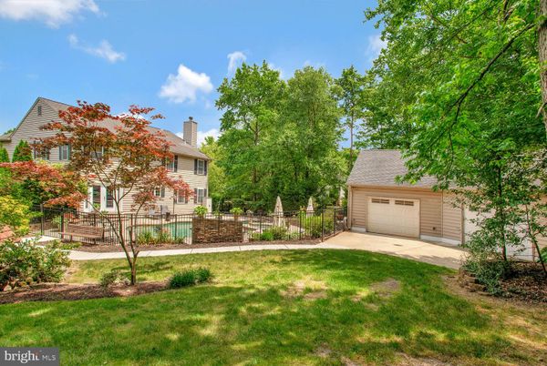 Backyard, Detached Garage, Exterior