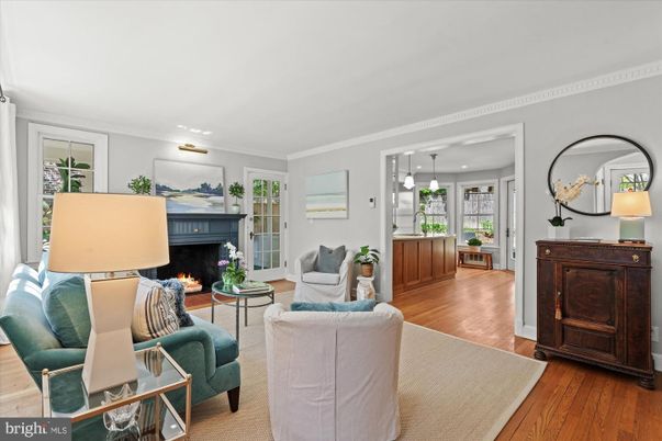 Fireplace, Interior, Living room, Pendant Lights, Recessed Lighting, Wood Texture Flooring
