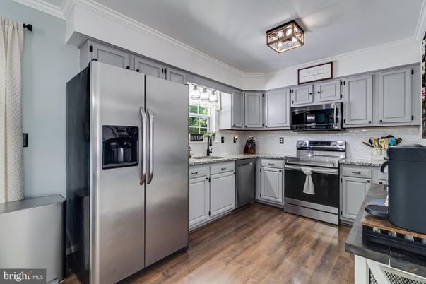 Interior, Kitchen, Stainless Steel Appliances, Wood Texture Flooring