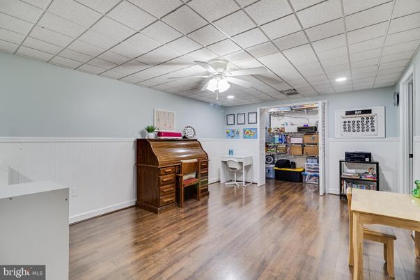 Interior, Piano, Recessed Lighting, Wood Texture Flooring