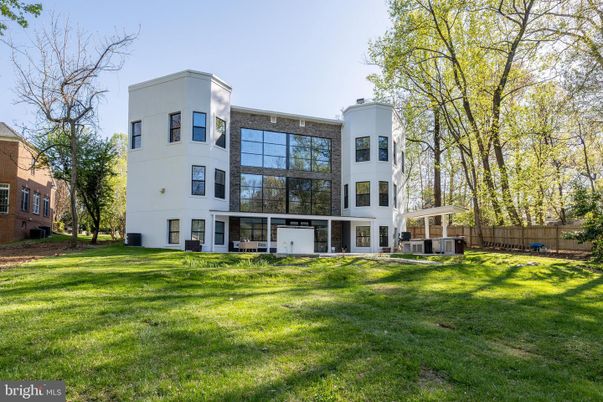 Backyard, Exterior, Facade, Rowhouse