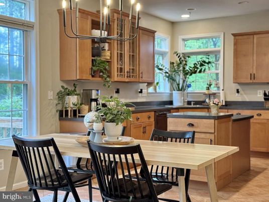 Chandelier, Dining room, Interior, Kitchen, Recessed Lighting