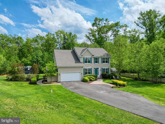 Attached, Backyard, Exterior, Facade, Georgian