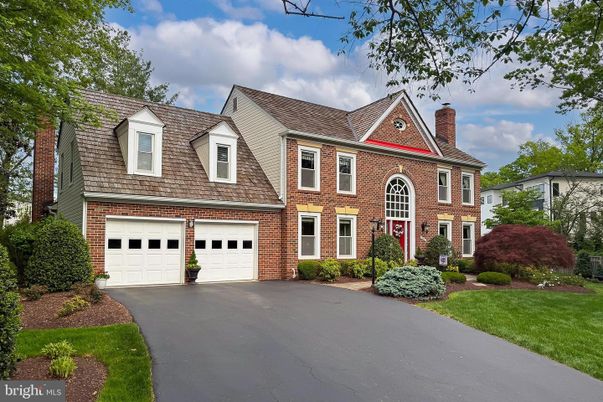 Attached, Exterior, Facade, Brick Facade, Cape Cod