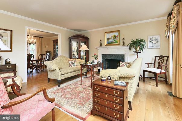 Chandelier, Dining room, Fireplace, Interior, Living room, Wood Texture Flooring