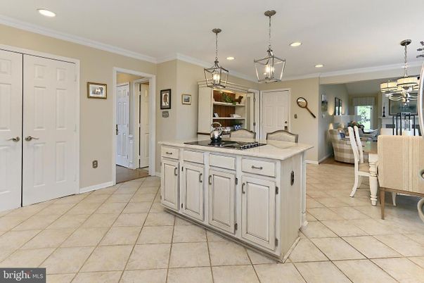 Chandelier, Dining room, Interior, Kitchen, Pendant Lights, Recessed Lighting
