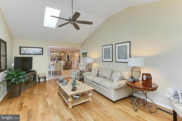 Dining room, Interior, Kitchen, Living room, Pendant Lights, Recessed Lighting, Stainless Steel Appliances, Wood Texture Flooring