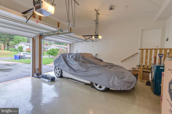 Garage, Interior