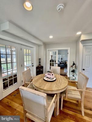 Dining room, Interior, Living room, Recessed Lighting, Wood Texture Flooring