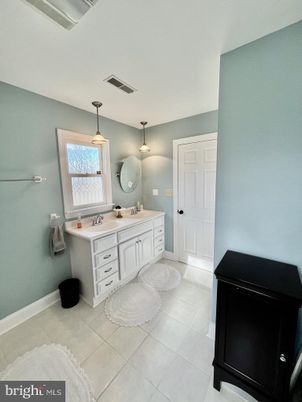 Bathroom, Dual Sink Vanities, Interior, Pendant Lights
