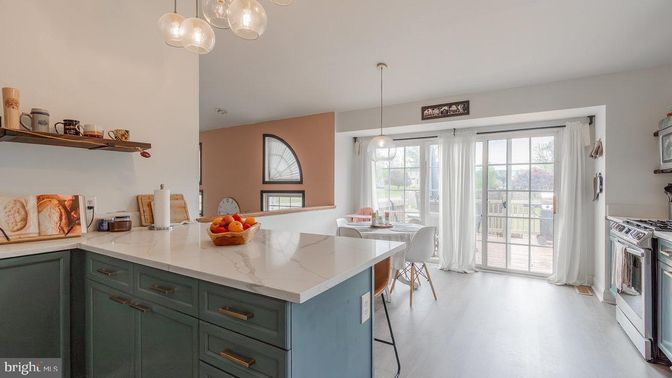 Dining room, Interior, Kitchen, Pendant Lights, Wood Texture Flooring