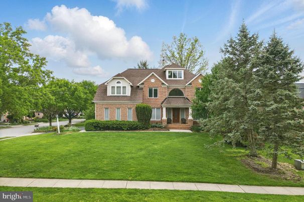 Exterior, Facade, Brick Facade, Brick Traditional