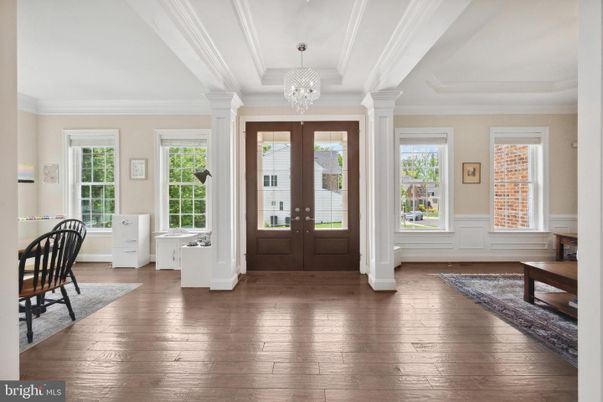 Interior, Pendant Lights, Wood Texture Flooring