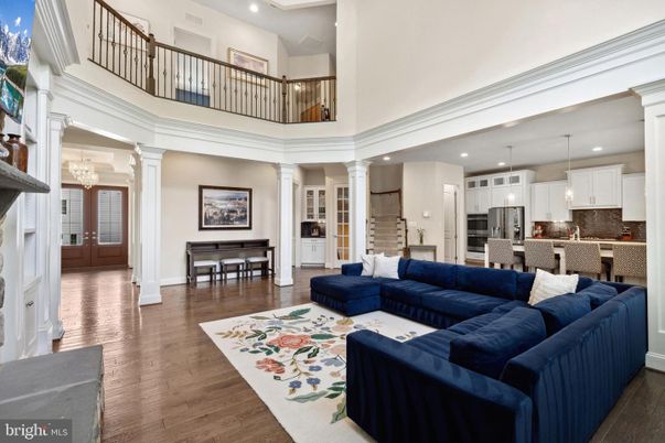 Dining room, Interior, Kitchen, Living room, Pendant Lights, Recessed Lighting, Stainless Steel Appliances, Wood Texture Flooring