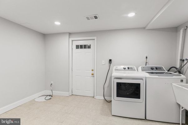 Interior, Recessed Lighting, Washer