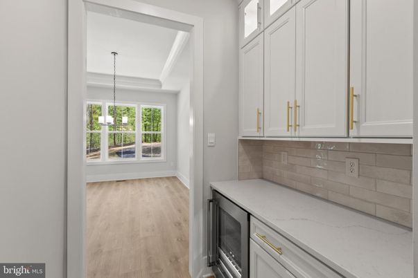 Interior, Pendant Lights, Wood Texture Flooring