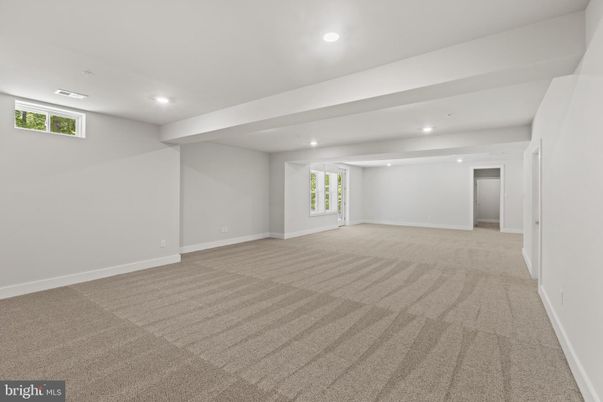 Empty room, Interior, Recessed Lighting
