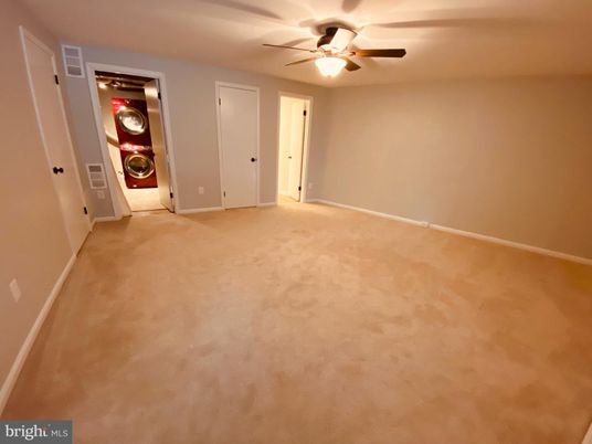 Empty room, Interior, Washer