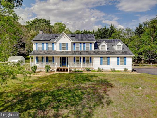 Exterior, Facade, Solar Panels, Farmhouse