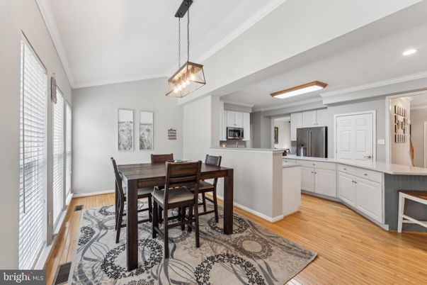 Dining room, Interior, Kitchen, Pendant Lights, Recessed Lighting, Wood Texture Flooring