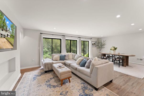 Dining room, Interior, Living room, Recessed Lighting, Wood Texture Flooring