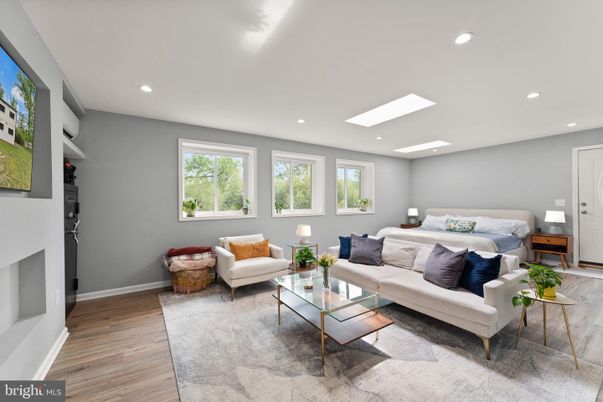 Bedroom, Interior, Living room, Recessed Lighting, Wood Texture Flooring