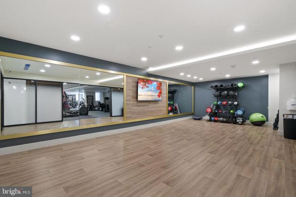 Fitness Equipment, Interior, Recessed Lighting, Wood Texture Flooring
