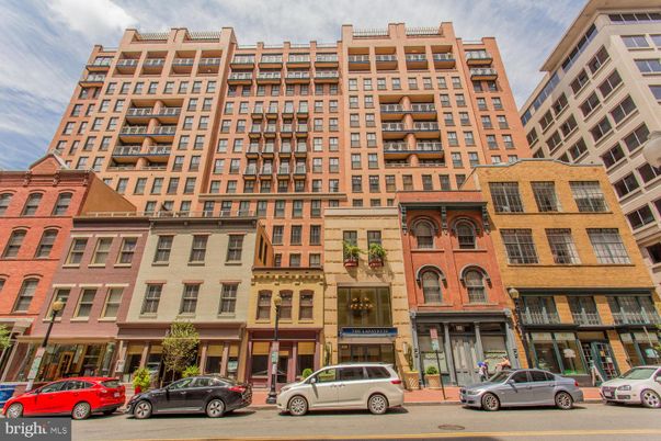 Exterior, Facade, Condo Building