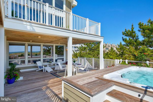 Exterior, Hot Tub
