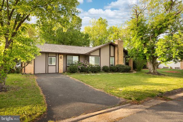 Backyard, Exterior, Facade, Brick Facade, Ranch