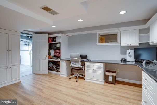 Home Office, Interior, Recessed Lighting, Wood Texture Flooring