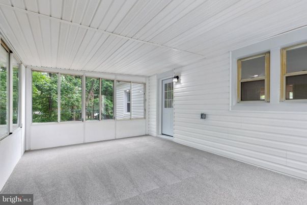Empty room, Interior, Sun Room