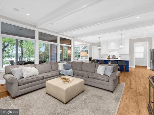 Interior, Kitchen, Living room, Pendant Lights, Recessed Lighting, Wood Texture Flooring