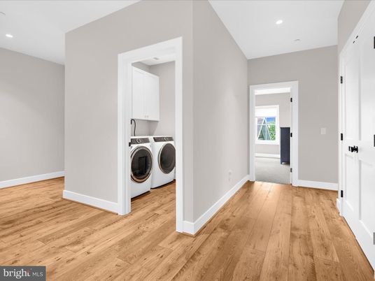Interior, Recessed Lighting, Utility Closets, Washer, Wood Texture Flooring