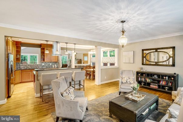 Interior, Kitchen, Living room, Pendant Lights, Wood Texture Flooring