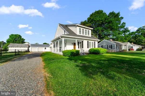 Backyard, Exterior, Facade, Farmhouse