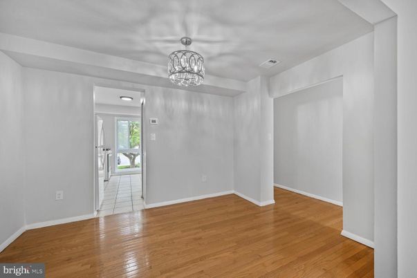 Chandelier, Empty room, Interior, Wood Texture Flooring